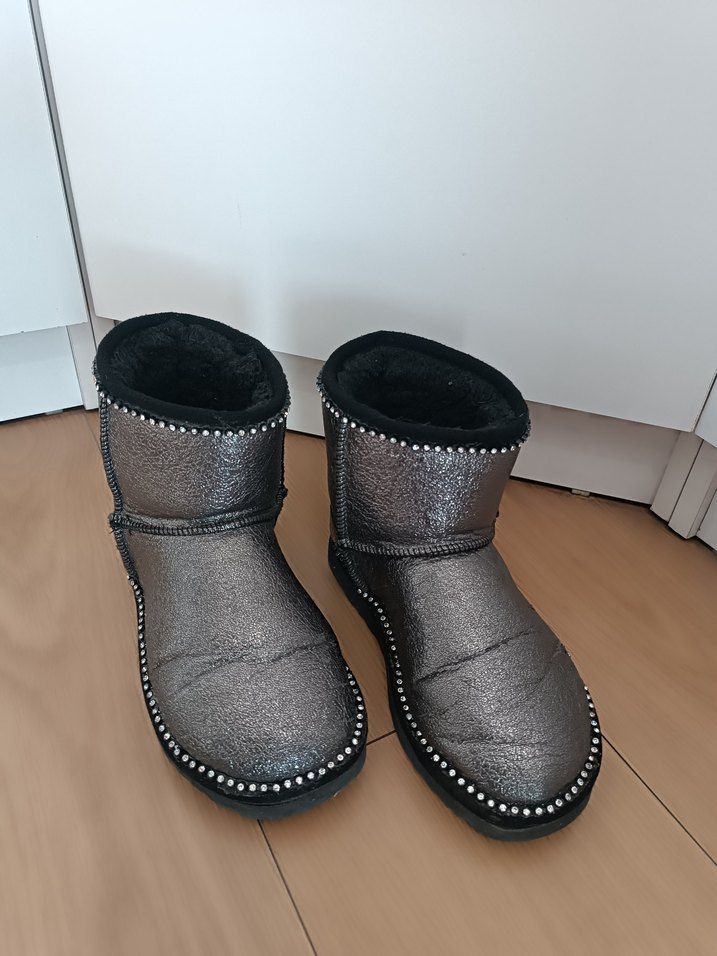 Gri Metalik Kadın Kürklü Bot - Görsel 2