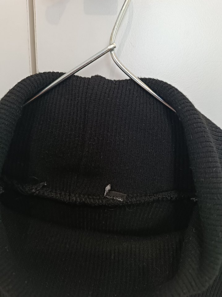 Siyah Dantel Detaylı Boğazlı Kadın Kazak - Görsel 4