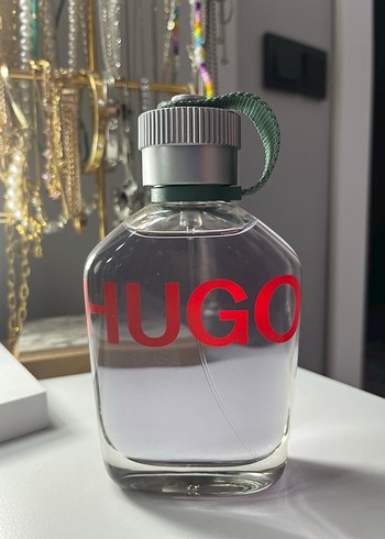 IUGO Erkek Parfümü - Minimalist Tasarım