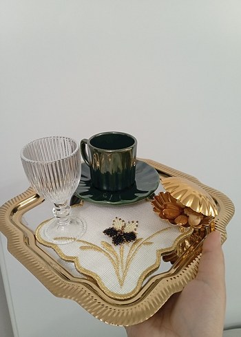 Parlak Altın Renkli Dekoratif Tepsi - Görsel 2