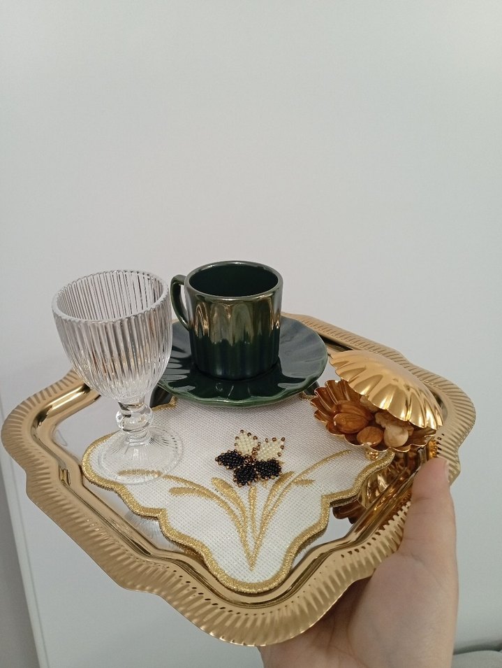 Parlak Altın Renkli Dekoratif Tepsi - Görsel 2