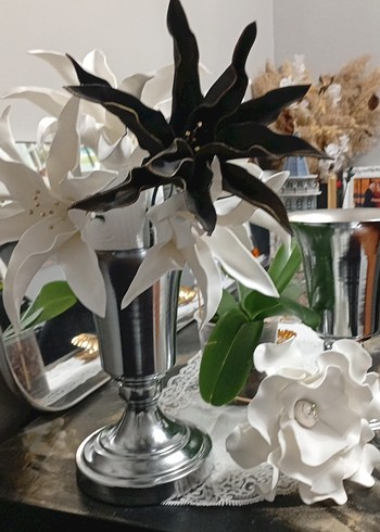 Gri Detaylı Beyaz Vazo - Görsel 2