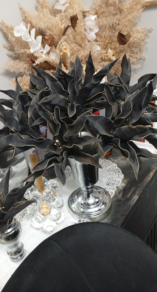 Siyah lateks çiçek 2 adet fiyatı vazolar ayri - Görsel 3