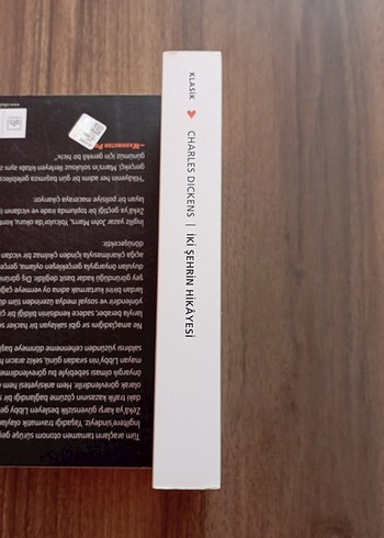 Beden Renk Charles Dickens - İki Şehrin Hikayesi