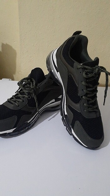 Spor ayakkabi