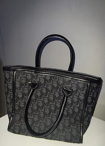 Paris Hilton Kol çantası 