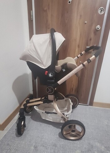 Yoyko 360 derece dönebilen bebek arabası ve puseti
