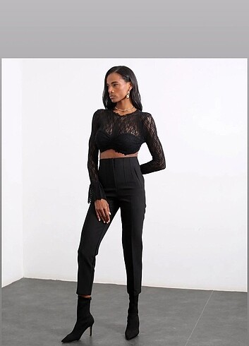 Dantel Crop