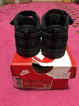 24 Beden siyah Renk Nike 23.5 numara ayakkabı
