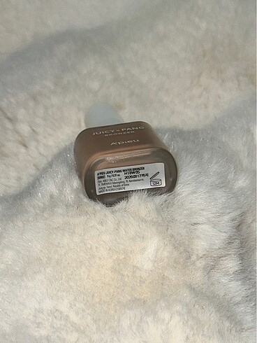 Mizaha bronzer