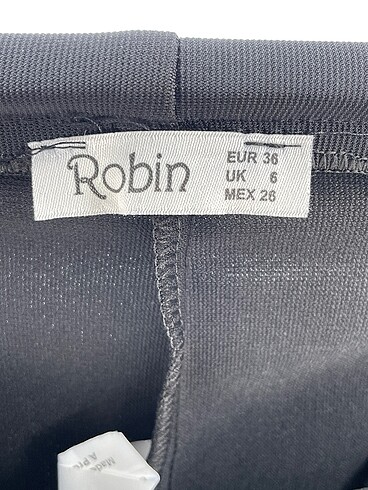 39 Beden siyah Renk Robin Mini Şort %70 İndirimli.