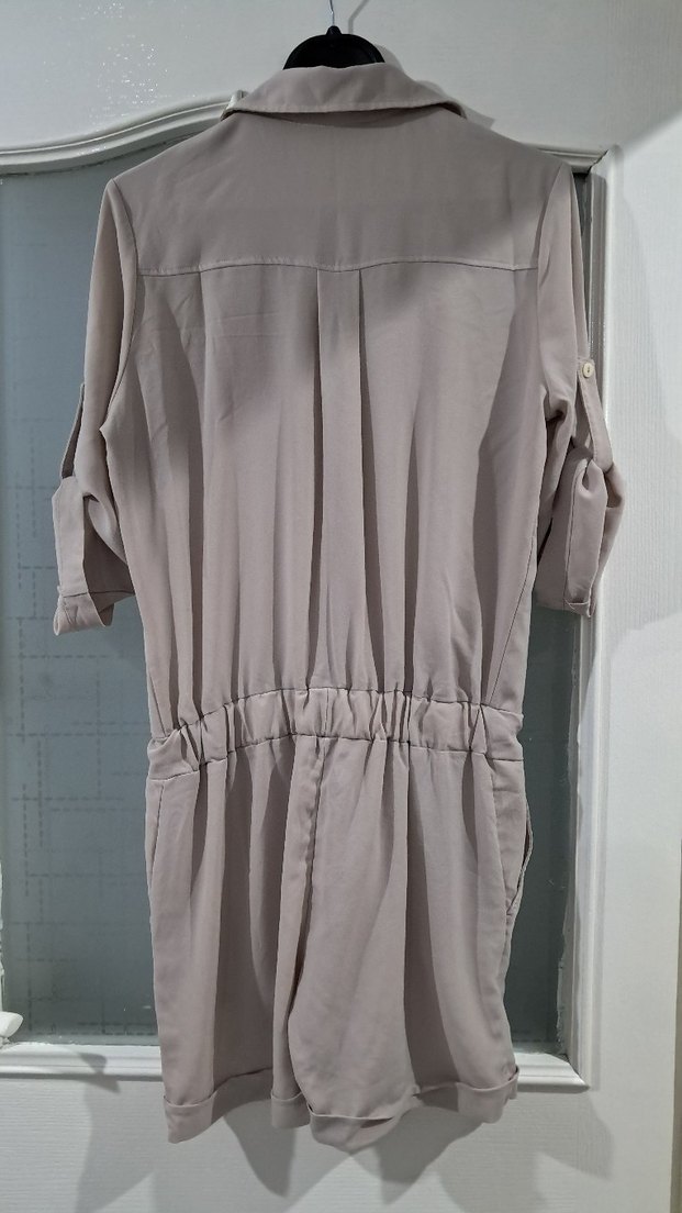 Düğmeli Bej Kadın Tulum - Görsel 2