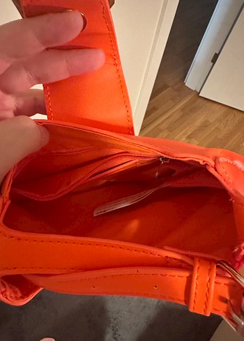 Bershka Turuncu Kadın Omuz Çantası