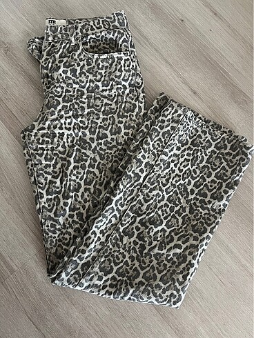 Stradivarius leopar pantolon