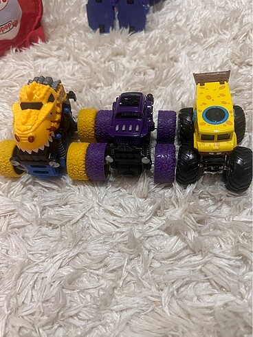 Oyuncak jeep