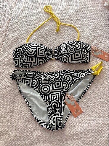 Kyo marka yeni bikini