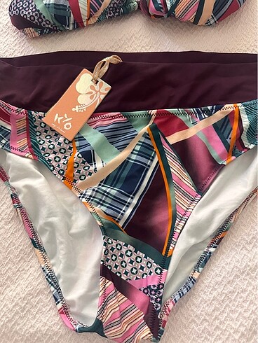 Kyo Kyo bikini