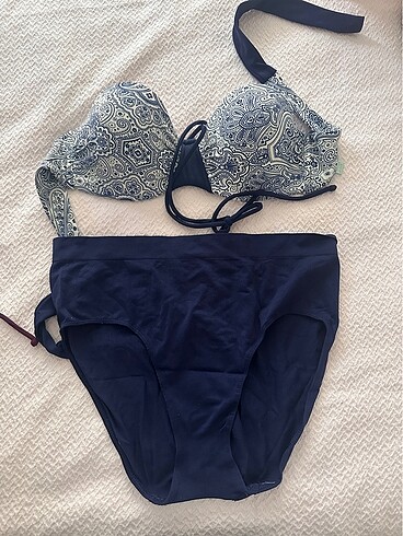 Kyo bikini