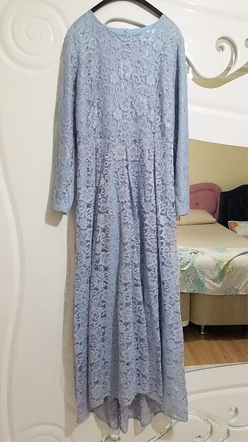 Mavı dantelli elbise