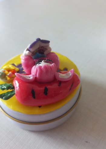 Çok Renkli Okuyan Tavşan kız Figürlü Kutu - Görsel 4