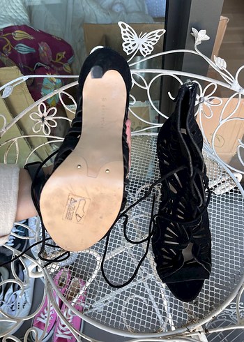 40 Beden Siyah Dantel Detaylı Gotik Stiletto Topuklu Ayakkabı