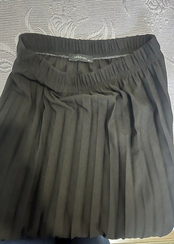 Siyah Piliseli Uzun Kadın Etek - Görsel 2