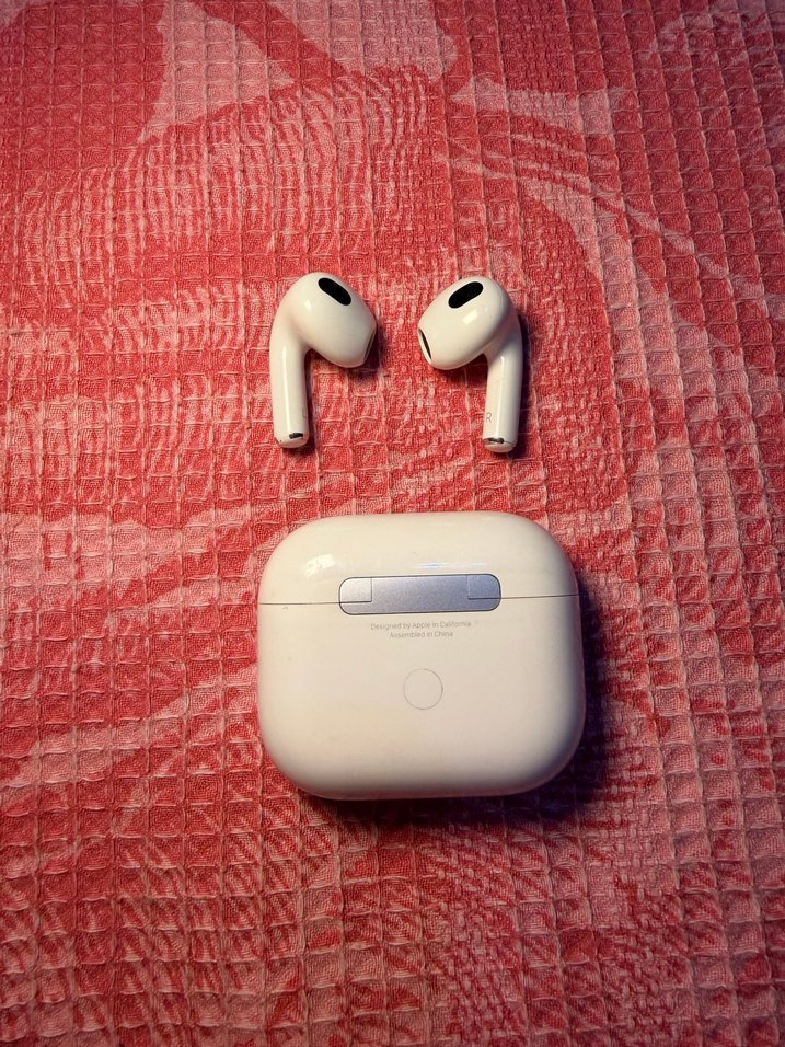 AirPods 3.nesil - Görsel 4