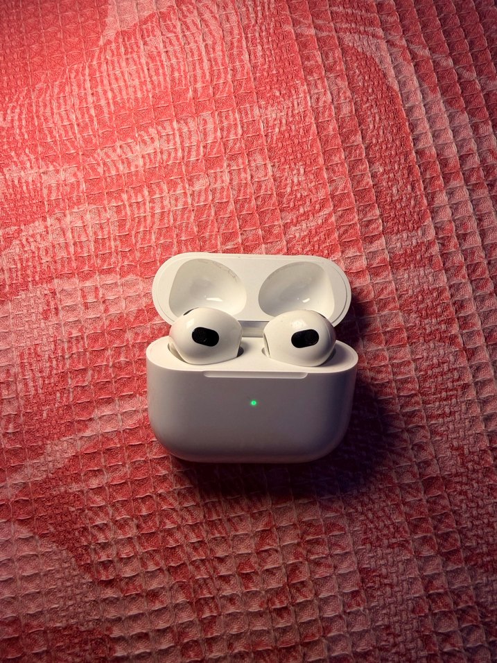 AirPods 3.nesil - Görsel 2