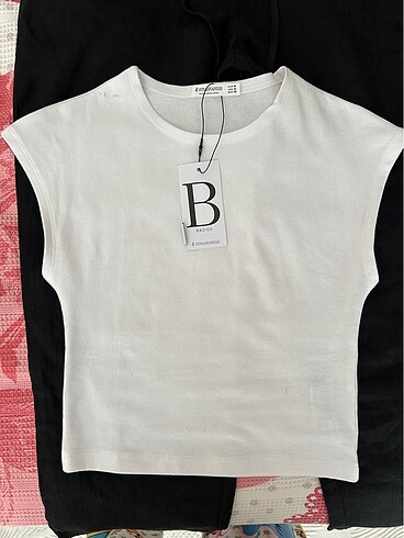 Basic beyaz crop - Görsel 5