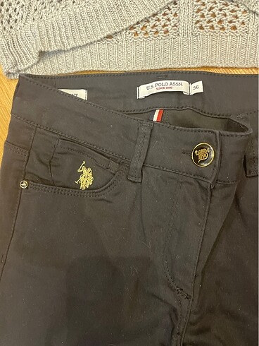 36 Beden U.S Polo Assign siyah pantolon ve pitiryko hırka