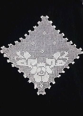 El Yapımı Beyaz Dantel Motif