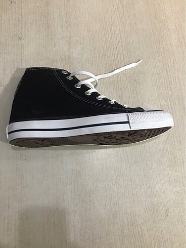 Diğer Converse