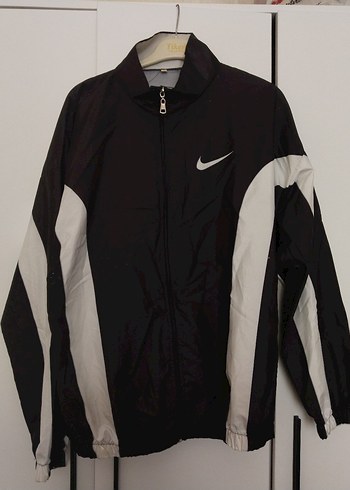 Nike Siyah Beyaz Fermuarlı Spor Mont