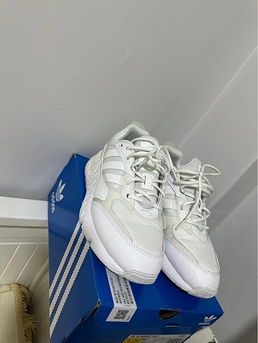 37,5 Beden beyaz Renk Adidas spor ayakkabı