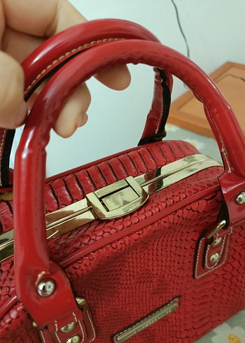 Kırmızı Yılan Derisi Desenli Deri Kadın Çantası - Görsel 2