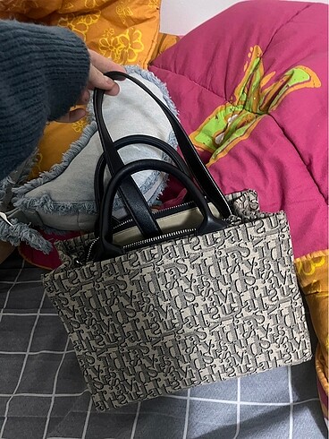 Stradivarius monogram tote çanta