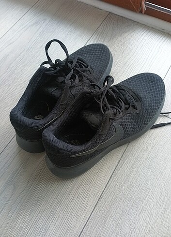 37 Beden Nike bayan spor ayakkabı 