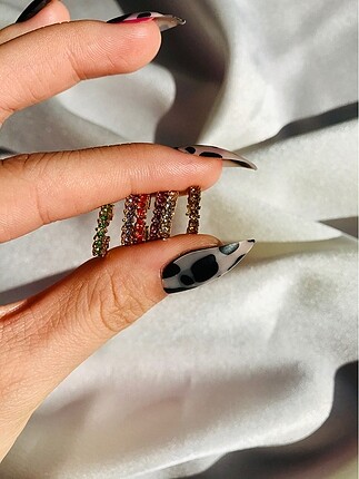 Ear cuff