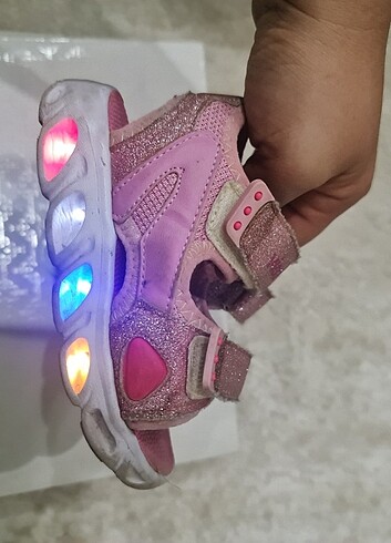 24 Beden Vicco ışıklı sandalet 24 