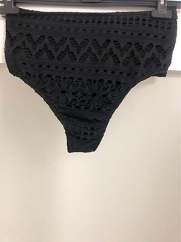 l Beden Bikini Altı