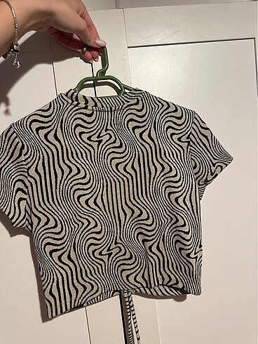 m Beden Bershka çizgili crop hiç giyilmedi
