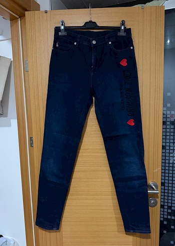 Love Moschino Koyu Lacivert Kalpli Dar Kesim Jean