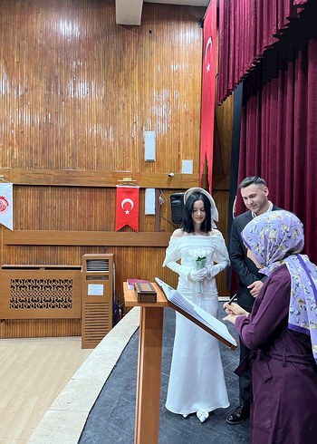 Uzun Kollu Beyaz Düğün Elbisesi - Görsel 2