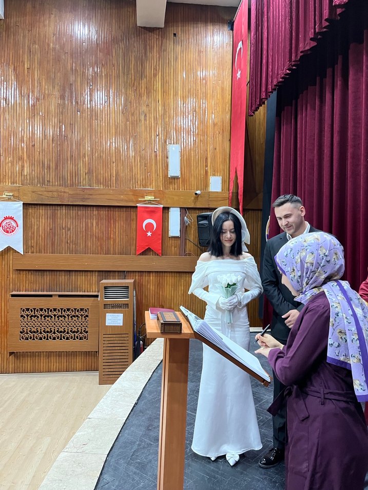 Uzun Kollu Beyaz Düğün Elbisesi - Görsel 2