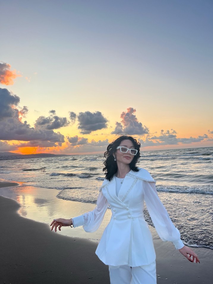 Kadın Beyaz Uzun Kollu İpek Takım - Görsel 3