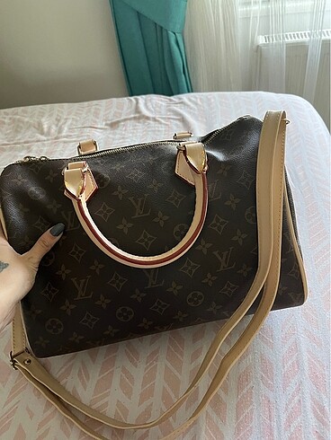 Louis Vuitton çanta