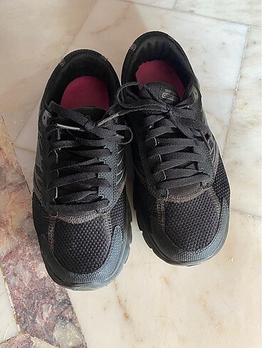 Skechers go run 2