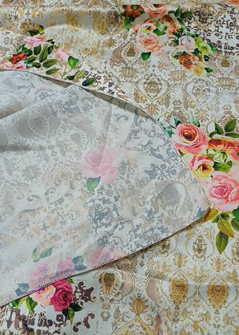 Çiçek Desenli Şal - Görsel 4