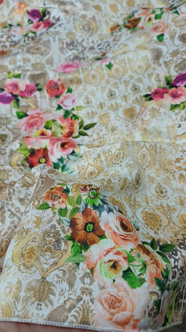 Çiçek Desenli Şal - Görsel 3