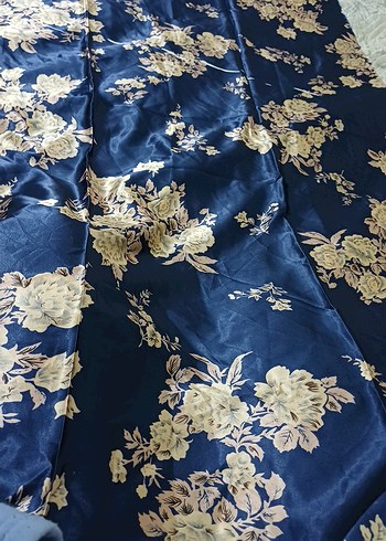 Parlak Çiçek desenli Kumaş - Görsel 4